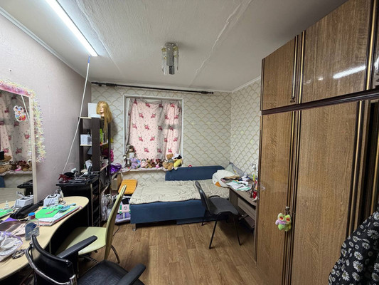 Продам трехкомнатную (3-комн.) квартиру, Ленина ул, 50ка, Вилино с