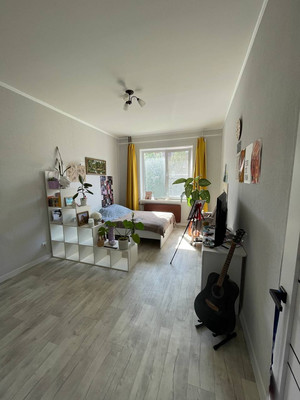 Продам однокомнатную (1-комн.) квартиру, Красных Военлетов ул, 9к1, Гатчина г