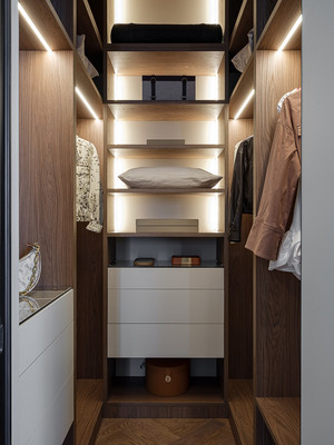 Продам трехкомнатную (3-комн.) квартиру, Андропова пр-кт, 9/1к2, Москва г