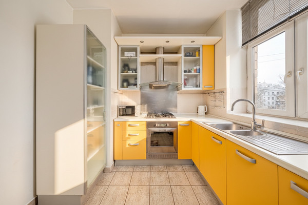 Продам трехкомнатную (3-комн.) квартиру, Краснохолмская наб, 13, Москва г