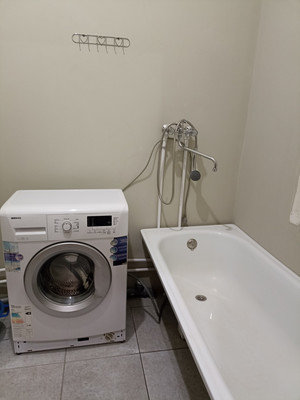 Продам комнату в 6-комн. квартире, Рыбацкая ул, 4, Санкт-Петербург г