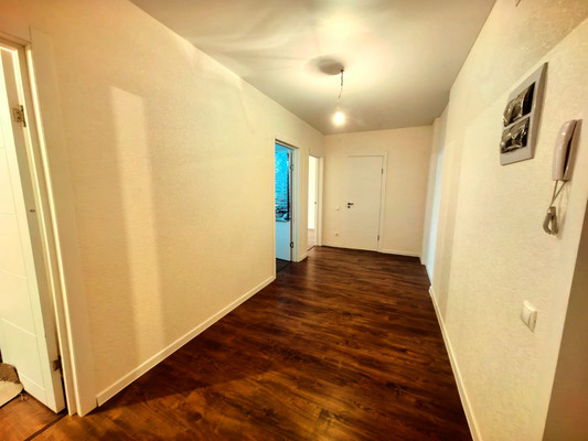 Продам двухкомнатную (2-комн.) квартиру, Западный квартал (Купелинка мкр) ул, 6к2, Сапроново д