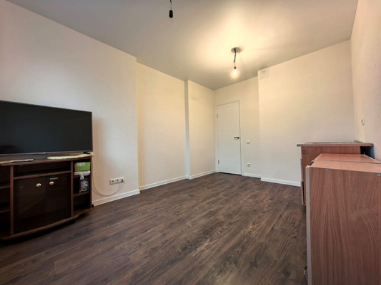 Продам двухкомнатную (2-комн.) квартиру, Западный квартал (Купелинка мкр) ул, 6к2, Сапроново д