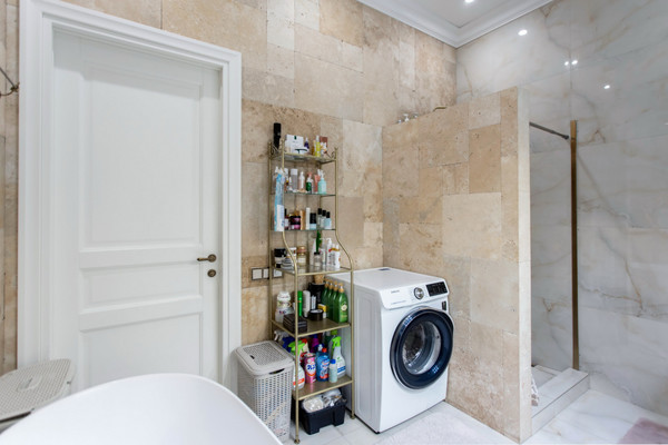 Продам трехкомнатную (3-комн.) квартиру, Октябрьский пр-кт, 380ж, Люберцы г