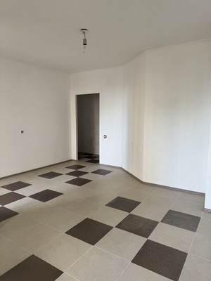 Продам трехкомнатную (3-комн.) квартиру, Королёва пр-кт, 63к2, Санкт-Петербург г