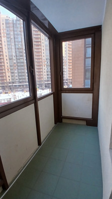 Продам трехкомнатную (3-комн.) квартиру, Королёва пр-кт, 63к2, Санкт-Петербург г