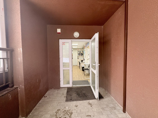 Сдам коммерческое помещение 52,2 м2, В.Гакуна ул, 5, Калининград г