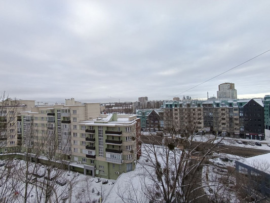 Продам двухкомнатную (2-комн.) квартиру, Октябрьская ул, 61, Калининград г