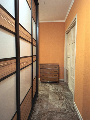 Продам трехкомнатную (3-комн.) квартиру, Десантника Вадима Чугунова б-р, 10/6, Новогорелово п