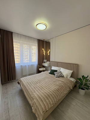 Продам двухкомнатную (2-комн.) квартиру, им. Петра Метальникова ул, 38, Краснодар г