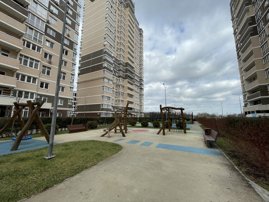 Сдам однокомнатную (1-комн.) квартиру, им. Мурата Ахеджака ул, 12к2, Краснодар г