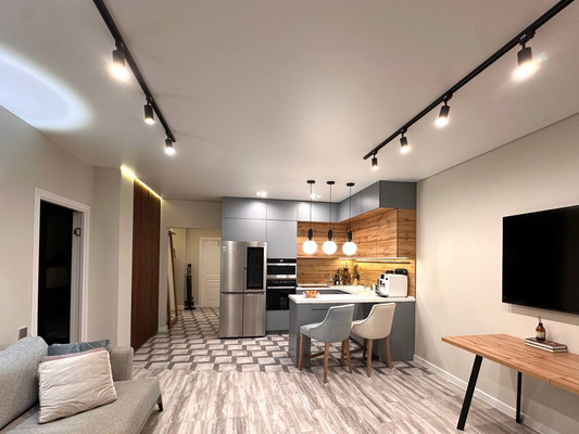 Продам трехкомнатную (3-комн.) квартиру, Петра Ломако ул, 8, Красноярск г