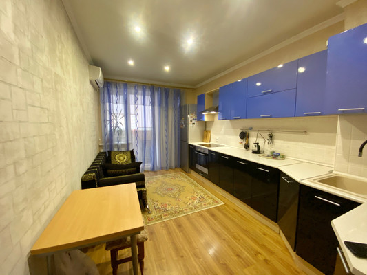 Продам двухкомнатную (2-комн.) квартиру, Восточно-Кругликовская ул, 28/2, Краснодар г