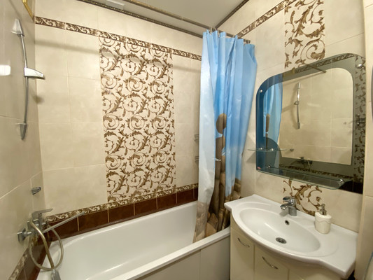 Продам двухкомнатную (2-комн.) квартиру, Восточно-Кругликовская ул, 28/2, Краснодар г