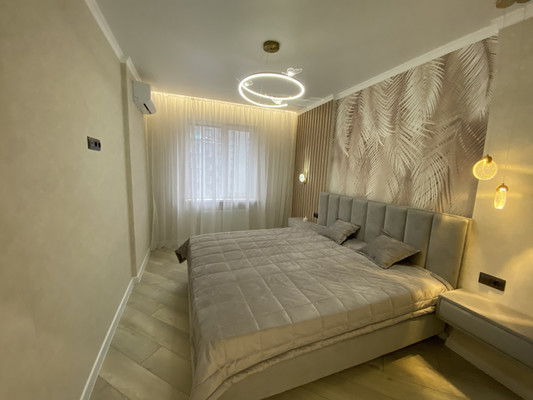 Продам трехкомнатную (3-комн.) квартиру, Маршала Жукова пр-кт, 18, Ростов-на-Дону г