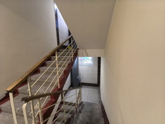 Продам двухкомнатную (2-комн.) квартиру, Беловежская ул, 39к3, Москва г