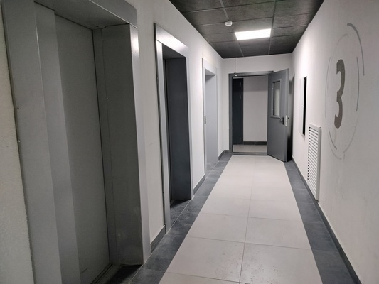 Продам однокомнатную (1-комн.) квартиру, Эйнштейна б-р, 5, Новоивановское рп