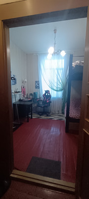 Продам комнату в 4-комн. квартире, Детскосельская ул, 11, Павловск г