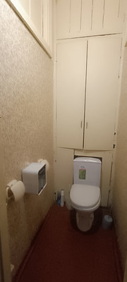 Продам комнату в 4-комн. квартире, Детскосельская ул, 11, Павловск г