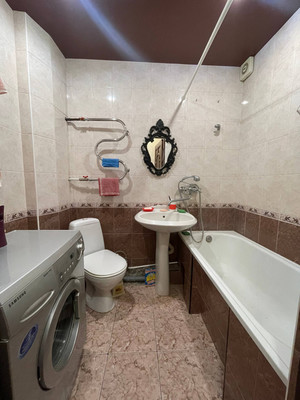 Продам многокомнатную квартиру, Ашурова ул, 4, Нальчик г