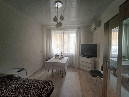 Продам двухкомнатную (2-комн.) квартиру, им. Рахманинова С.В. ул, 36, Краснодар г