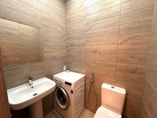 Продам двухкомнатную (2-комн.) квартиру, Авиаторов ул, 4г, Красноярск г