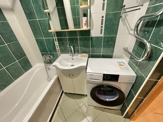 Продам двухкомнатную (2-комн.) квартиру, Красноармейская ул, 26, Ханты-Мансийск г