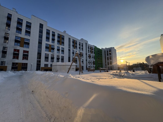 Продам двухкомнатную (2-комн.) квартиру, Азата Аббасова ул, 16, Казань г