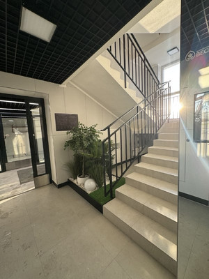 Продам двухкомнатную (2-комн.) квартиру, Азата Аббасова ул, 16, Казань г