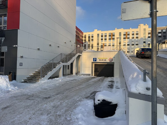 Продам двухкомнатную (2-комн.) квартиру, Азата Аббасова ул, 16, Казань г