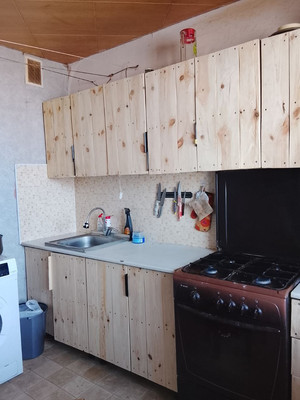 Продам трехкомнатную (3-комн.) квартиру, Урицкого ул, 65, Белоомут рп