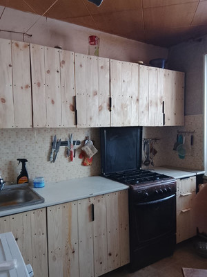 Продам трехкомнатную (3-комн.) квартиру, Урицкого ул, 65, Белоомут рп