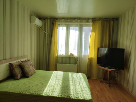 Продам двухкомнатную (2-комн.) квартиру, Авиаторов ул, 5, Москва г