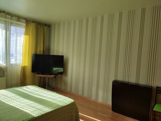 Продам двухкомнатную (2-комн.) квартиру, Авиаторов ул, 5, Москва г