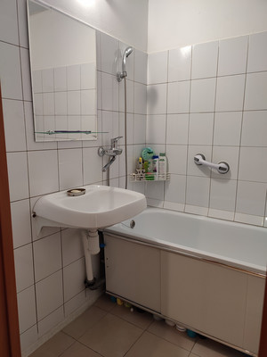 Продам двухкомнатную (2-комн.) квартиру, Авиаторов ул, 5, Москва г