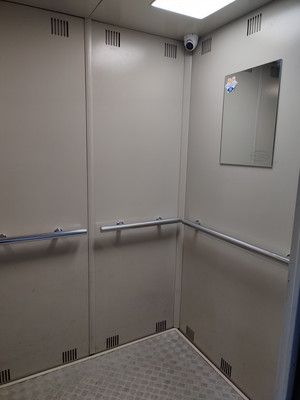 Продам двухкомнатную (2-комн.) квартиру, Авиаторов ул, 5, Москва г