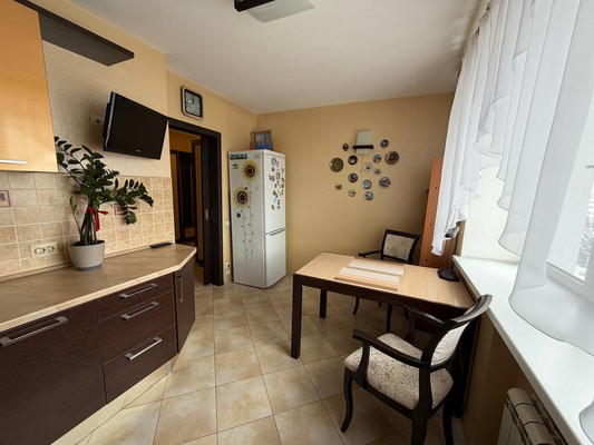 Продам двухкомнатную (2-комн.) квартиру, Первомайская ул, 166, Йошкар-Ола г