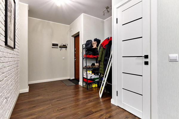 Продам трехкомнатную (3-комн.) квартиру, Героев-Разведчиков ул, 48, Краснодар г