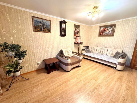 Продам двухкомнатную (2-комн.) квартиру, Кул Гали ул, 15/21, Казань г