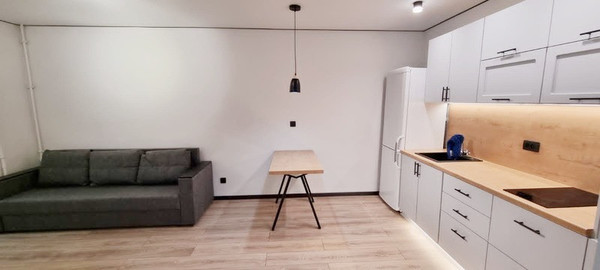 Продам двухкомнатную (2-комн.) квартиру, Шарифа Камала ул, 4, Казань г