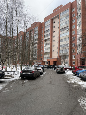 Продам трехкомнатную (3-комн.) квартиру, Ильюшина ул, 15Ак1, Санкт-Петербург г