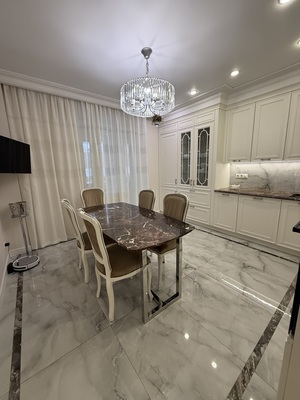 Продам трехкомнатную (3-комн.) квартиру, Ильинский б-р, 8, Красногорск г