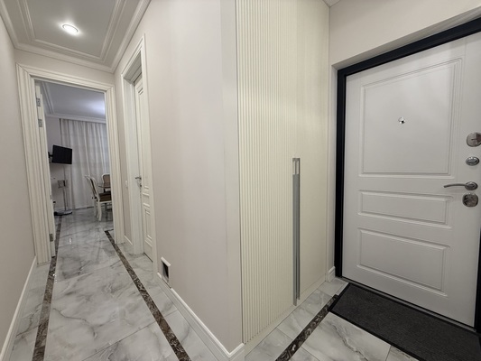 Продам трехкомнатную (3-комн.) квартиру, Ильинский б-р, 8, Красногорск г