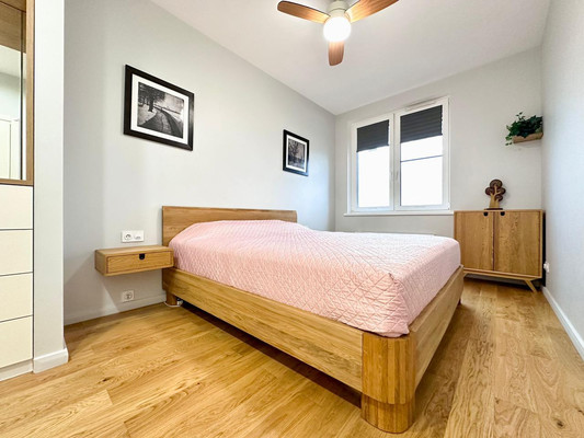 Продам двухкомнатную (2-комн.) квартиру, Общественный пер, 5, Санкт-Петербург г