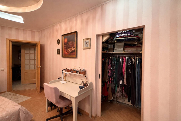 Продам двухкомнатную (2-комн.) квартиру, Архитектора В.В.Белоброва ул, 3, Дмитров г