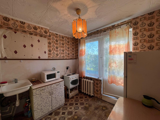 Продам двухкомнатную (2-комн.) квартиру, Центральная ул, 2, Фокино г