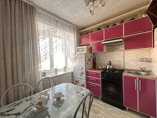 Продам двухкомнатную (2-комн.) квартиру, 50 лет Октября ул, 19, Полазна пгт