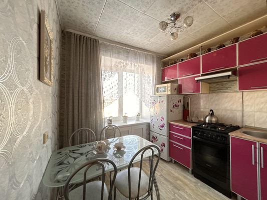 Продам двухкомнатную (2-комн.) квартиру, 50 лет Октября ул, 19, Полазна пгт