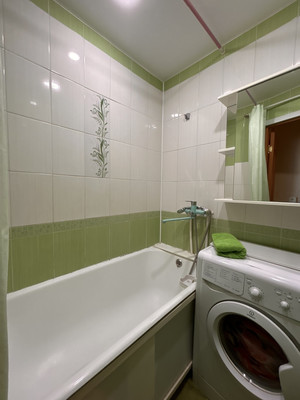 Продам двухкомнатную (2-комн.) квартиру, 50 лет Октября ул, 19, Полазна пгт