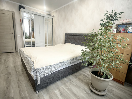 Продам трехкомнатную (3-комн.) квартиру, Дмитровская ул, 24, Базарово д